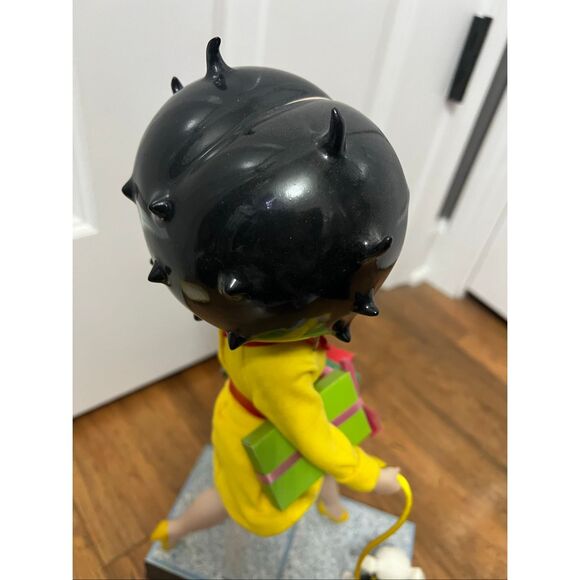Danbury Mint Betty Boop Porcelain Collector 16" Doll "Shopping Spree" 1996 - Picture 13 of 16